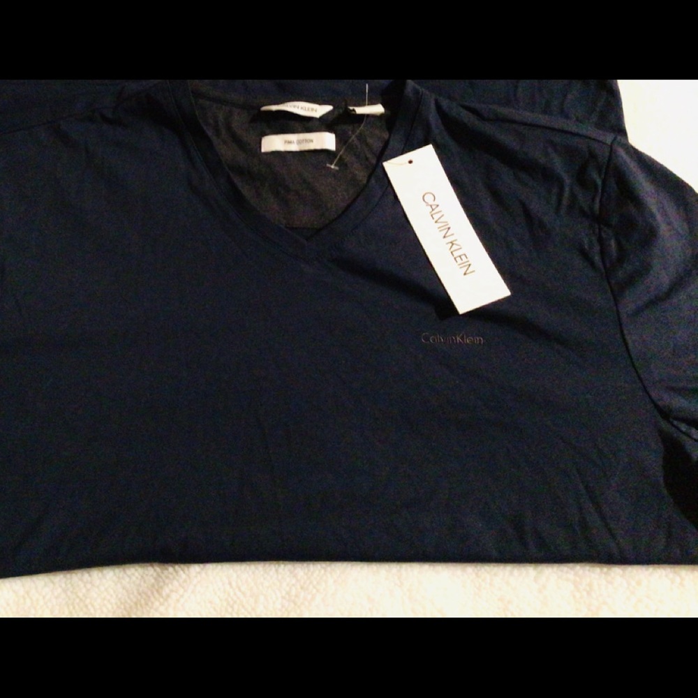 Calvin Klein C V-Neck ,Classic Fit T-Shirt ,Men’s